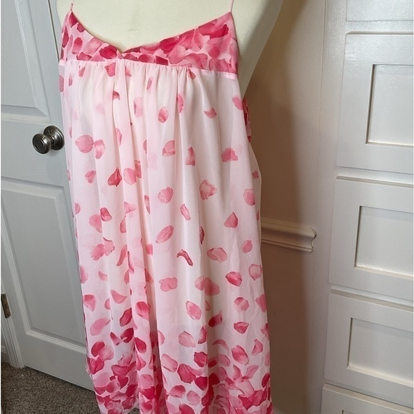 Oscar De Larenta sheer nightie in beautiful pink & white silk - Picture 11 of 13